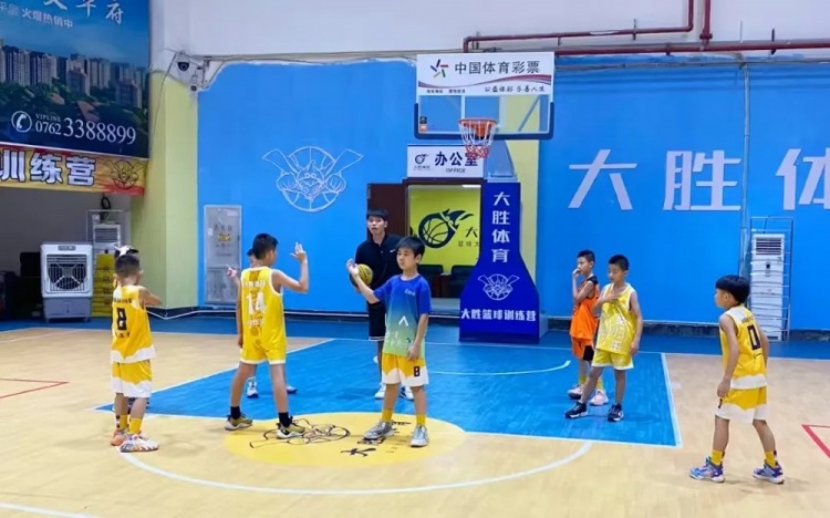 廣東河源體彩少兒籃球培訓(xùn)班：結(jié)營不散場，夢想正啟航